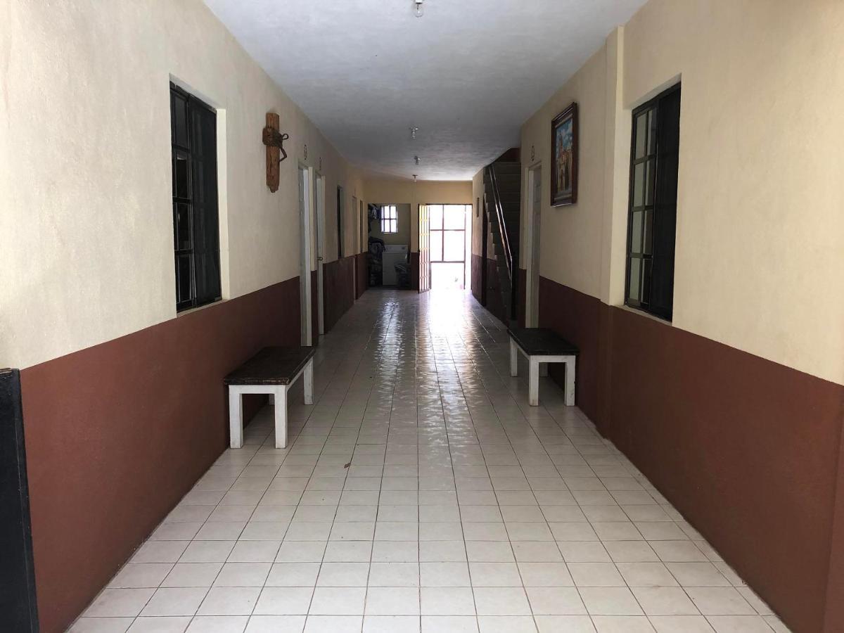 Oyo Hotel Cuatro Reales Galeana Buitenkant foto